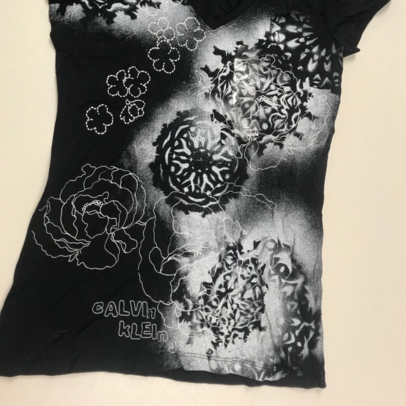 Calvin Klein Jeans V-neck top - Picture 4 of 8